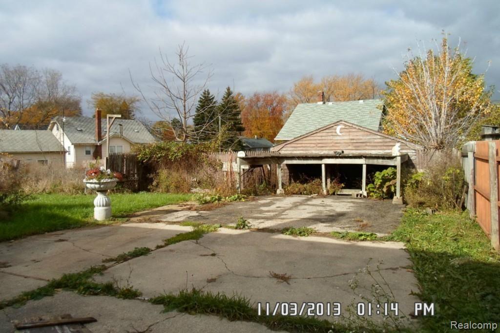 2708 Corunna Road Flint, MI 48503 - Photo 8 of 8 SAM_0983.jpg