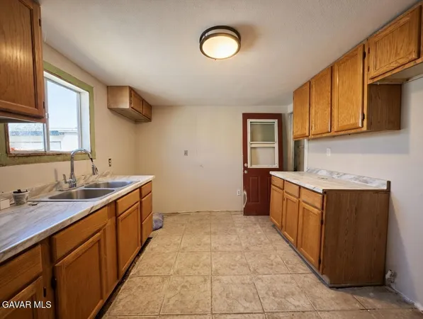 $174,900 | 328 North Helena Street, Ridgecrest, CA 93555