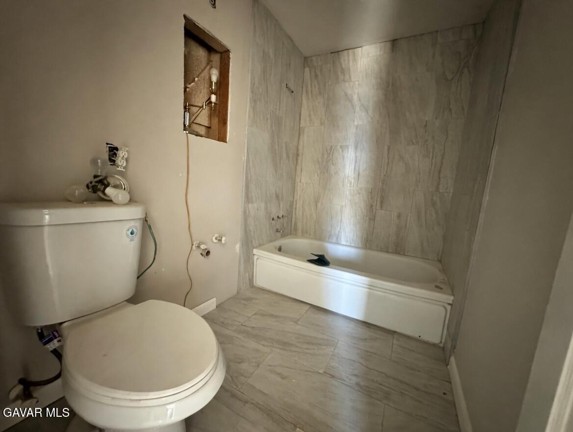 328 North Helena Street Ridgecrest, CA 93555 - Photo 9 of 21 ArcRz (1)