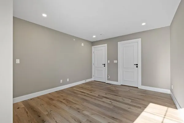 $3,700 | 3 Burke Lane, Unit 202, Wellesley, MA 02481