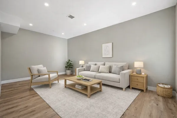 $3,700 | 3 Burke Lane, Unit 202, Wellesley, MA 02481