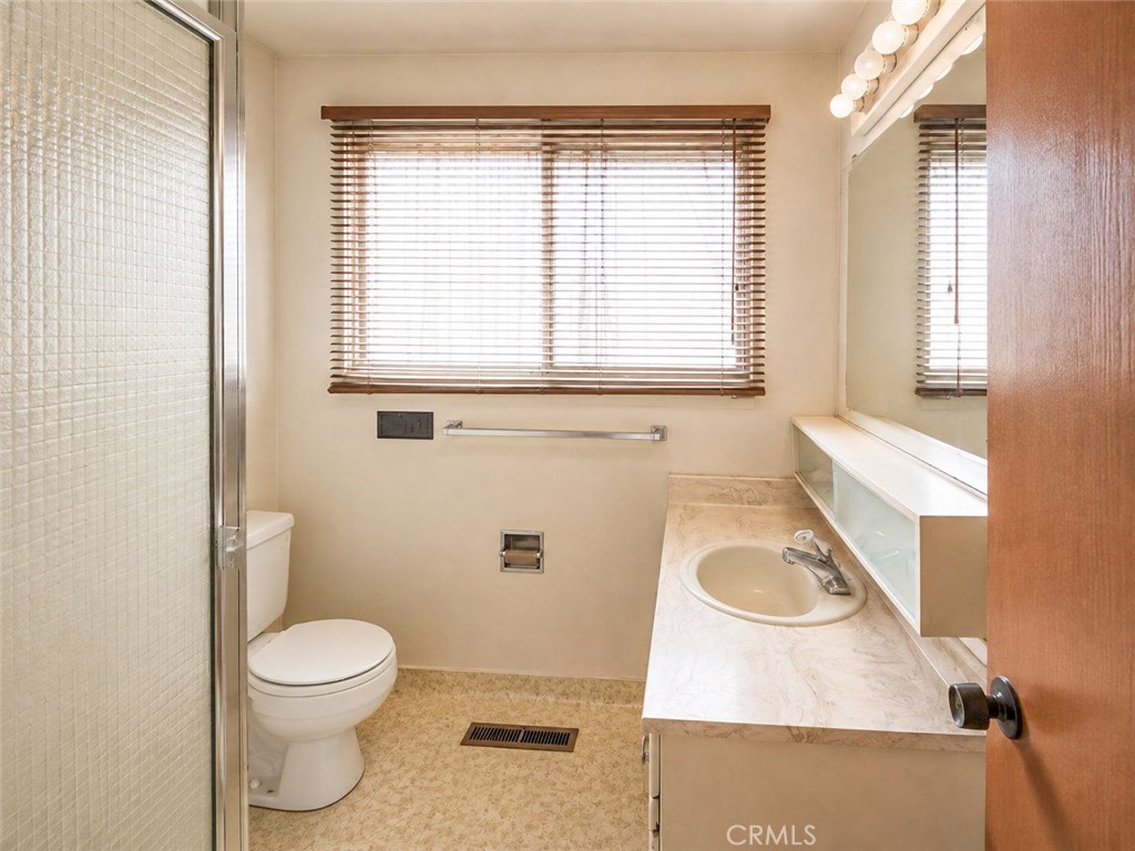 146 West Hanford Armona Road Lemoore, CA 93245 - Photo 8 of 15 Gallery Image 8