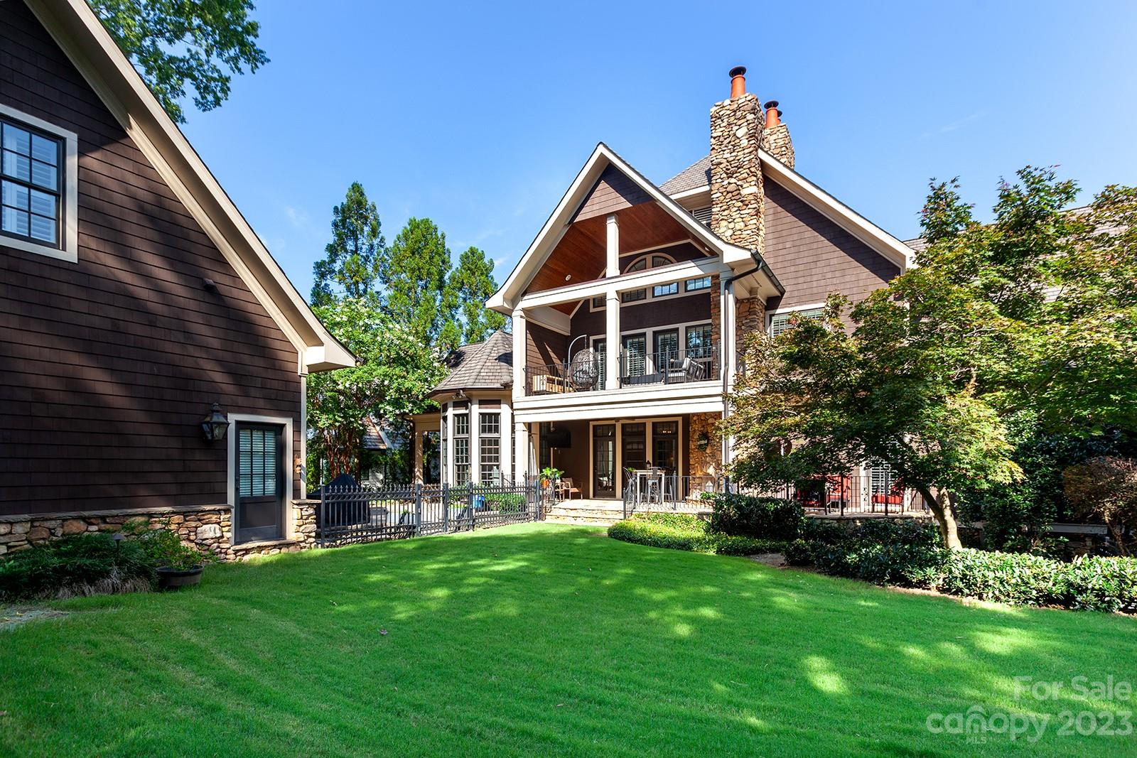 1925 Shoreham Drive Charlotte, NC 28211 - Photo 44 of 48 a front view of a house with a garden