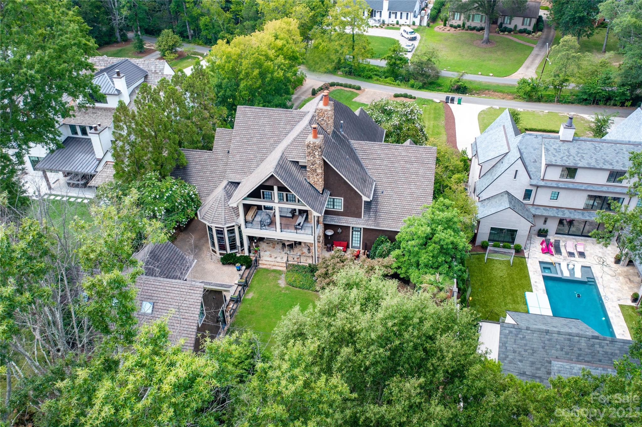 1925 Shoreham Drive Charlotte, NC 28211 - Photo 46 of 48 an aerial view of a house
