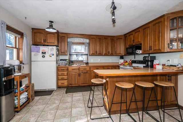 $185,000 | 6845 South State Highway, Foxboro, WI 54836