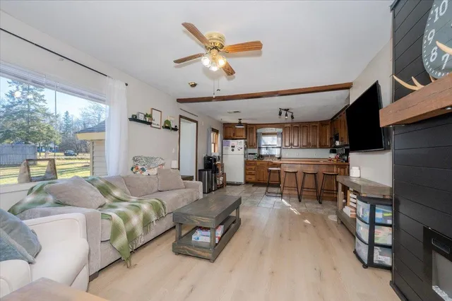 $185,000 | 6845 South State Highway, Foxboro, WI 54836