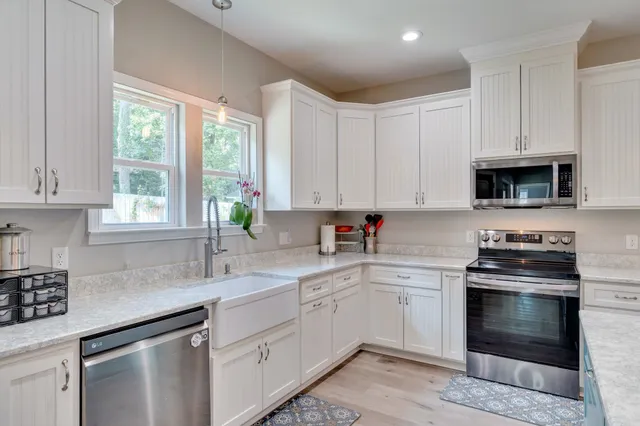 $589,999 | 7804 Thorn Hill Lane, Tallahassee, FL 32312