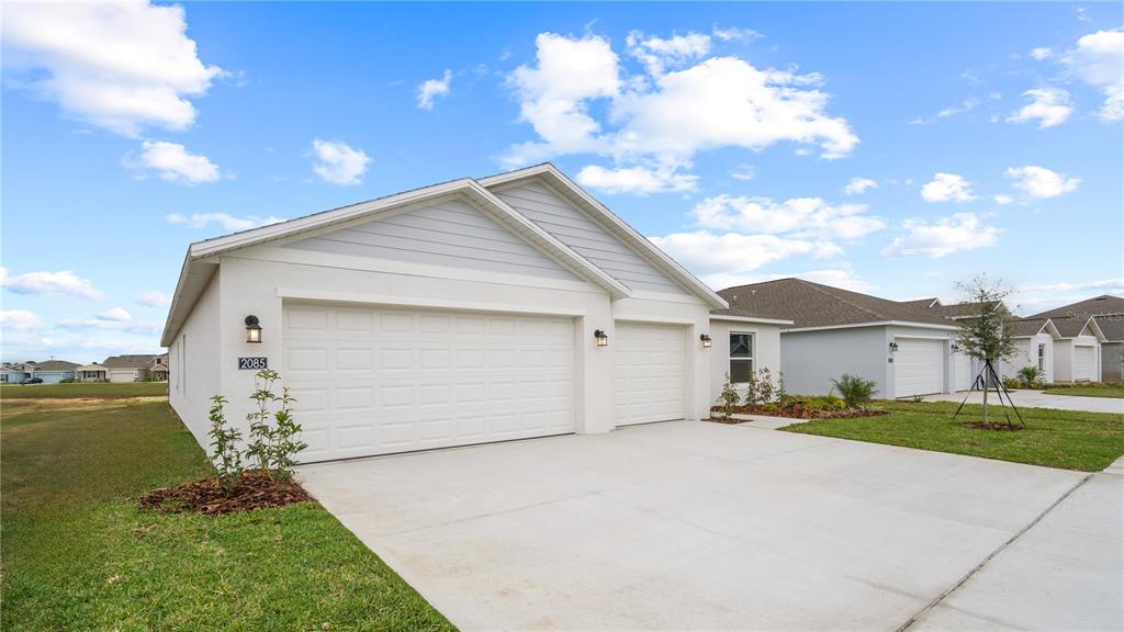 2085 Lasso Loop Eagle Lake, FL 33839 - Photo 24 of 41