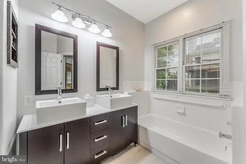 $769,900 | 5715 Flagler Drive, Centreville, VA 20120