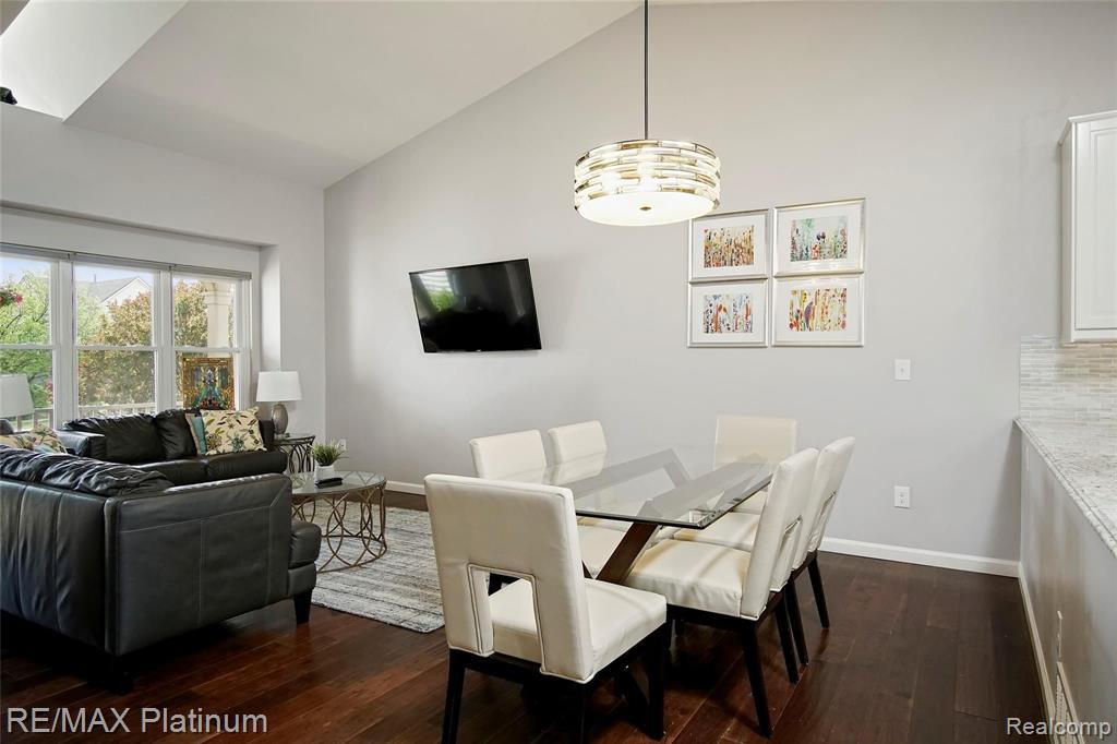 1668 Scio Ridge Road Ann Arbor, MI 48103 - Photo 6 of 31