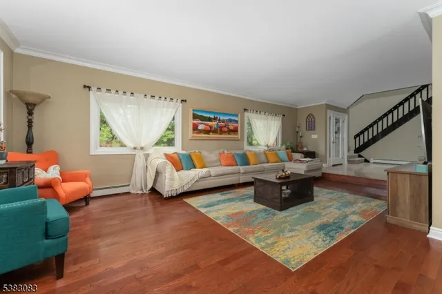 $885,000 | 147 Beacon Hill Road, Califon, NJ 07830