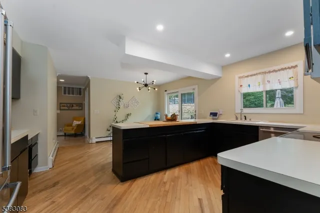 $885,000 | 147 Beacon Hill Road, Califon, NJ 07830