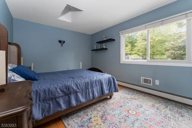 $885,000 | 147 Beacon Hill Road, Califon, NJ 07830