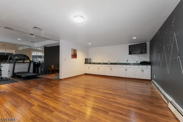 $885,000 | 147 Beacon Hill Road, Califon, NJ 07830