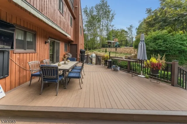 $885,000 | 147 Beacon Hill Road, Califon, NJ 07830