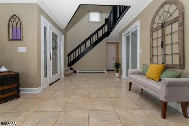 $885,000 | 147 Beacon Hill Road, Califon, NJ 07830