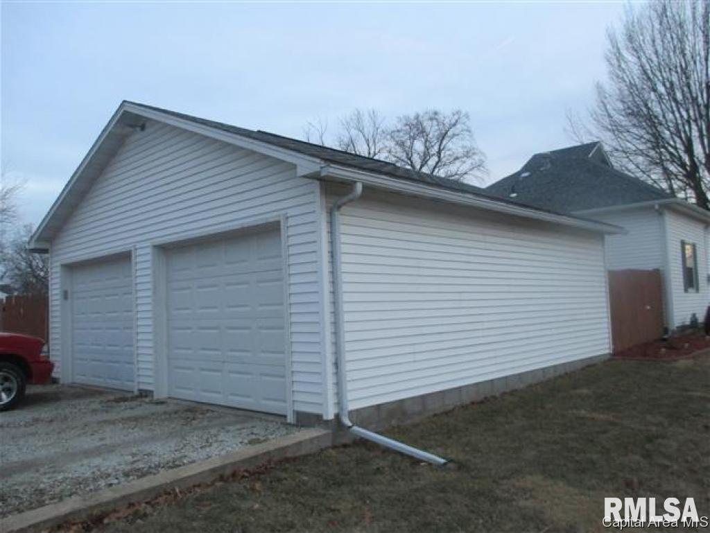 351 West Springfield Street Virginia, IL 62691 - Photo 13 of 16