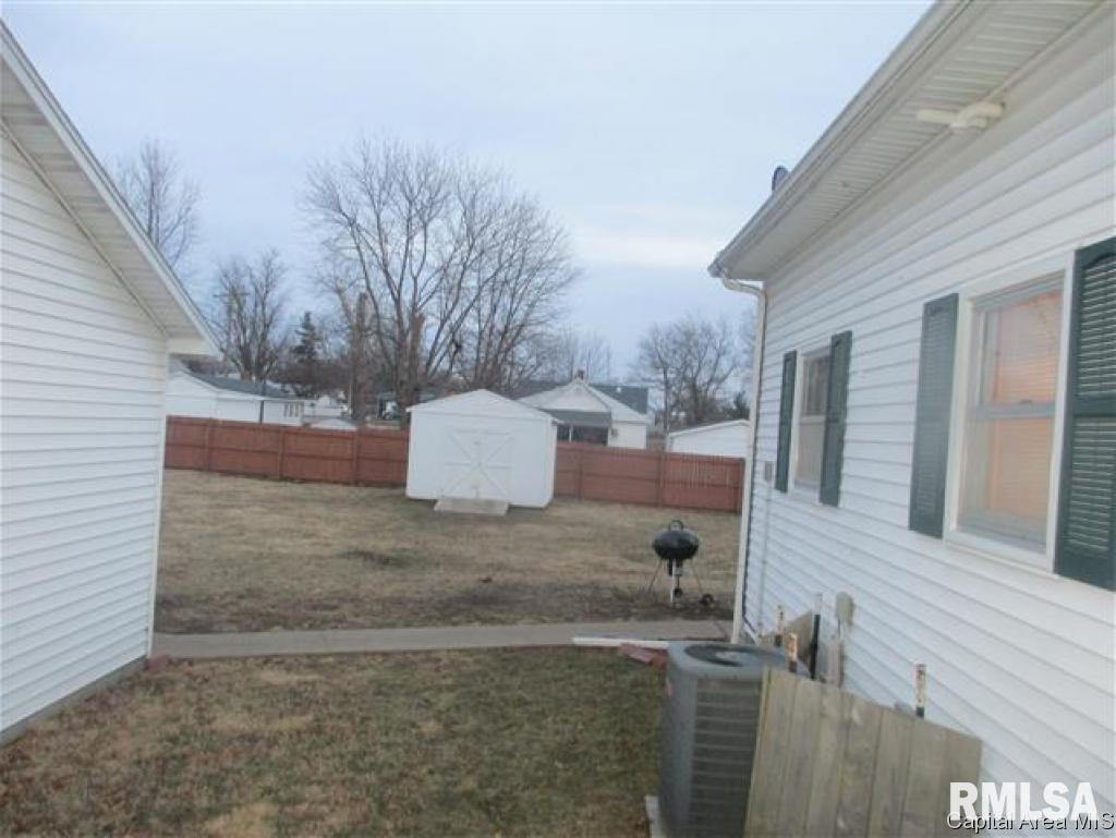 351 West Springfield Street Virginia, IL 62691 - Photo 14 of 16