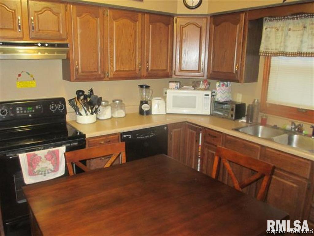 351 West Springfield Street Virginia, IL 62691 - Photo 7 of 16