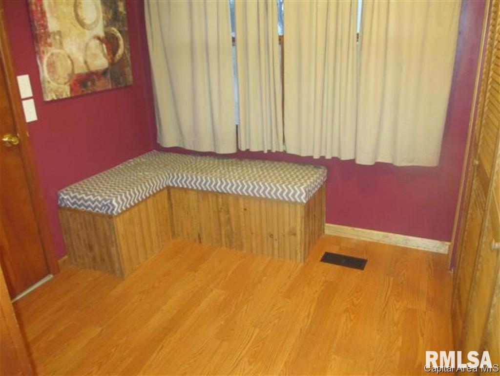 351 West Springfield Street Virginia, IL 62691 - Photo 9 of 16