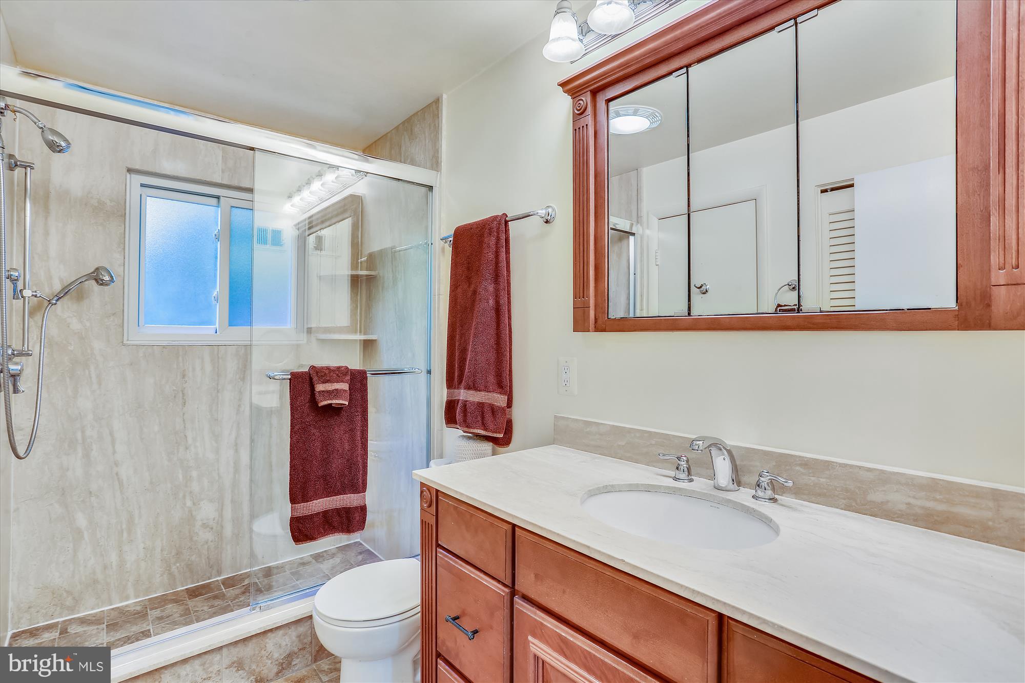 11513 Lovejoy Street Silver Spring, MD 20902 - Photo 17 of 30 Primary Bathroom