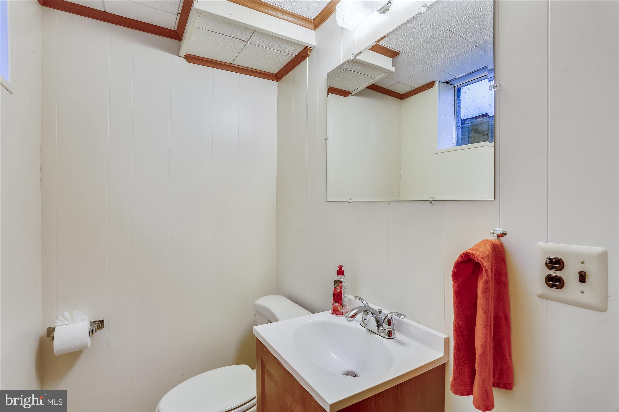 11513 Lovejoy Street Silver Spring, MD 20902 - Photo 25 of 30 Powder Room