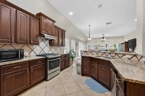 $379,900 | 22211 Slate Oaks Lane, Richmond, TX 77469
