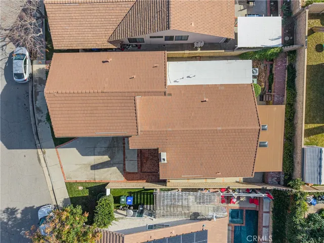 $875,000 | 23540 Vía Amado, Valencia, CA 91355