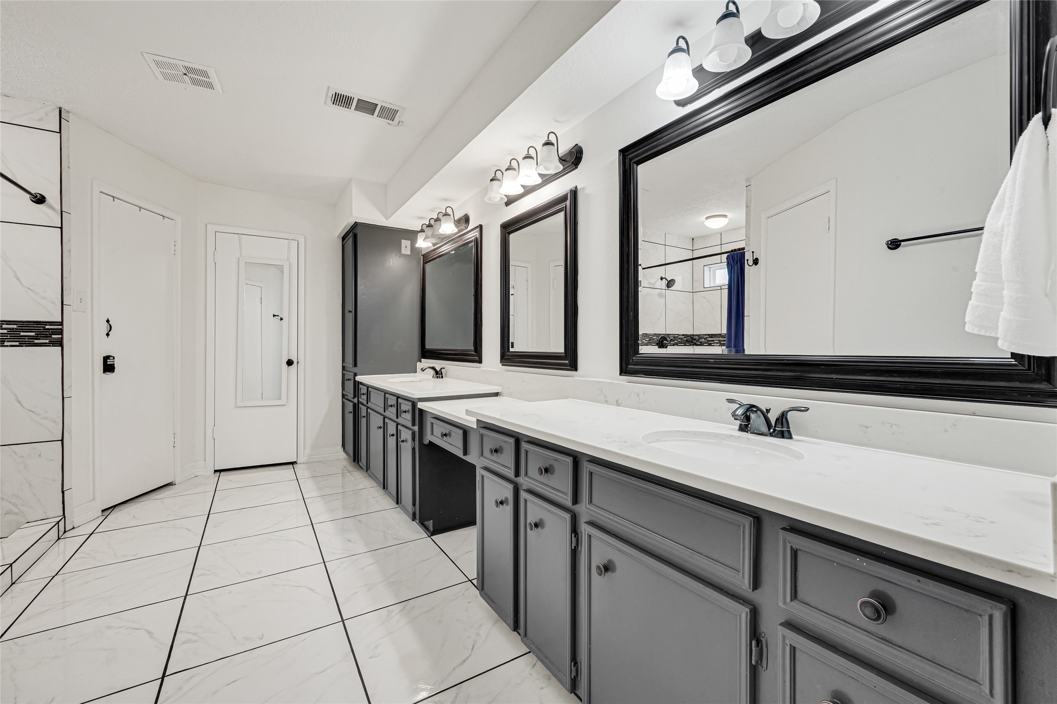 18014 Vintage Wood Lane Spring, TX 77379 - Photo 22 of 40 Primary Bath
