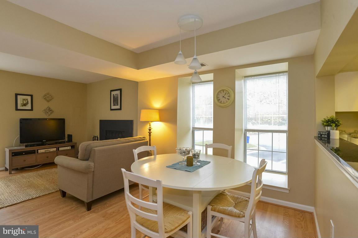 2425 South Walter Reed Drive, Unit 16 Arlington, VA 22206 - Photo 6 of 21 Dining Room