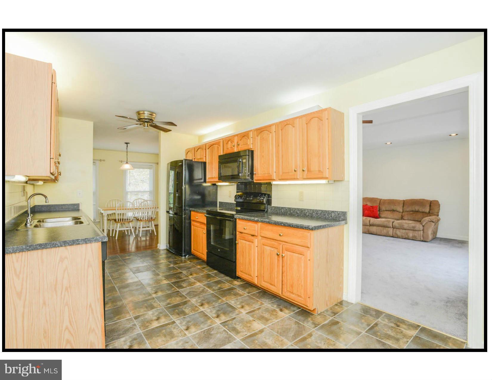 6914 Fox Chase Road New Market, MD 21774 - Photo 6 of 26 Lovely Kitchen