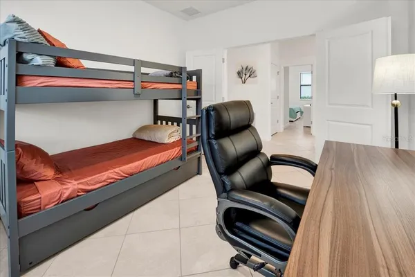 $4,000 | 5161 Coral Reef Way, Bradenton, FL 34211