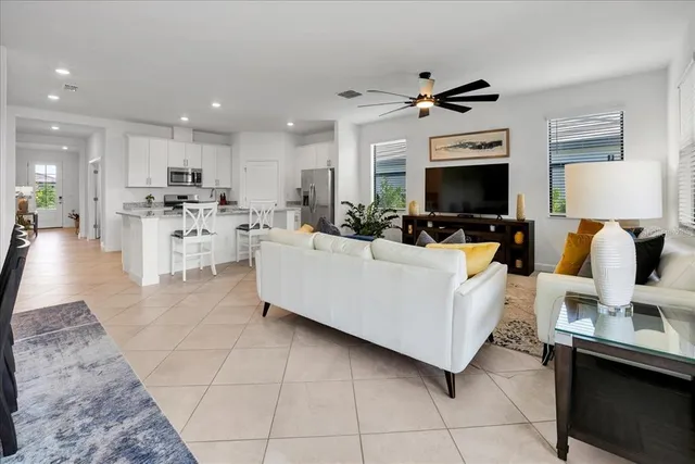 $4,000 | 5161 Coral Reef Way, Bradenton, FL 34211