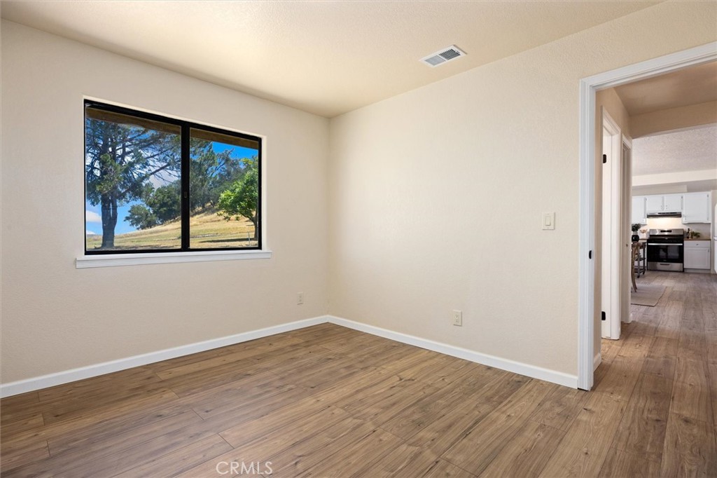 6998 Kingsbury Road Templeton, CA 93465 - Photo 19 of 57 Bedroom 2