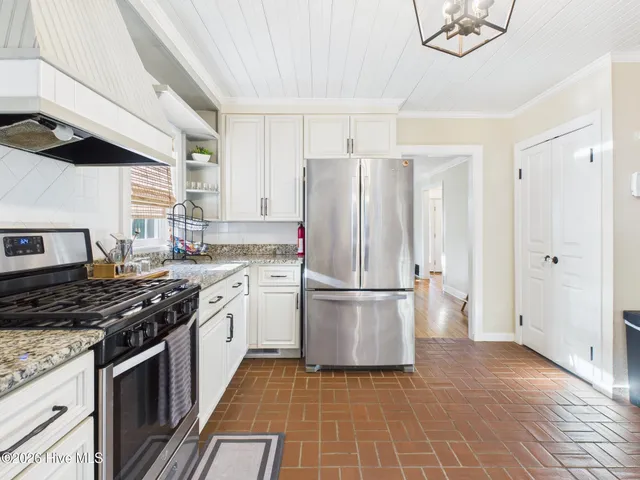 $595,000 | 1195 North May Street, Southern Pines, NC 28387