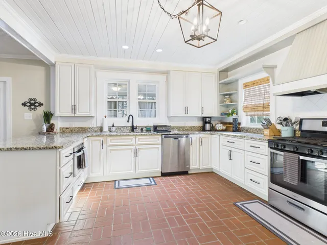 $595,000 | 1195 North May Street, Southern Pines, NC 28387