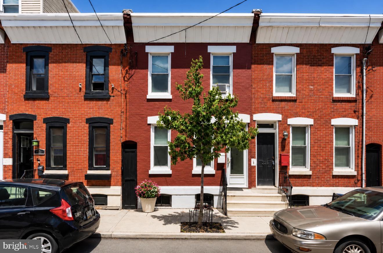 227 Watkins Street Philadelphia, PA 19148 - Photo 1 of 10