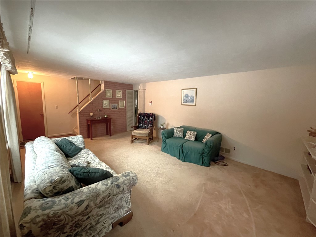 11 Meadow Drive Ogden, NY 14559 - Photo 5 of 29