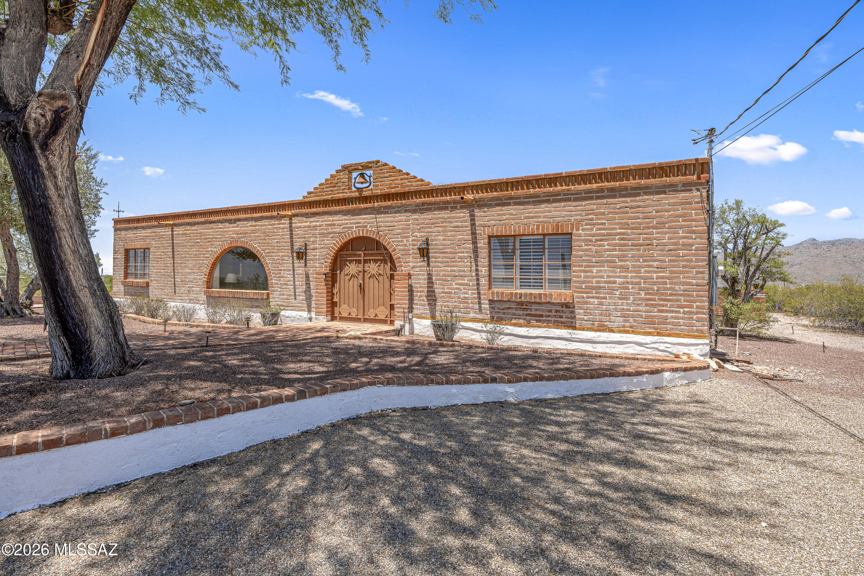 10663 East Fort Lowell Road Tucson, AZ 85749 - Photo 2 of 44