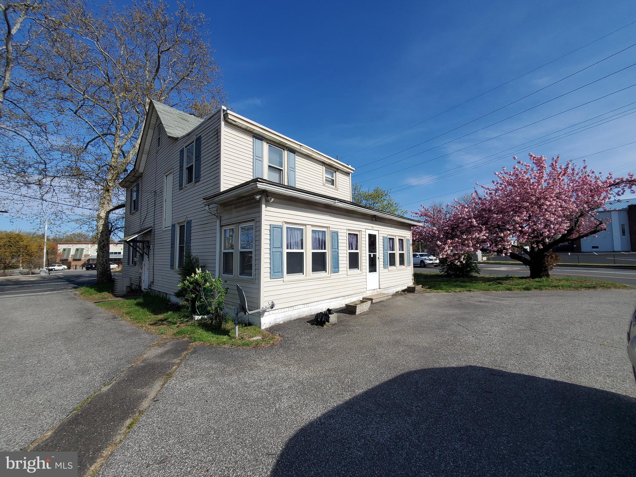 191 West Cohawkin Road, Unit A DOWNSTAIRS Clarksboro, NJ 08020 - Photo 3 of 15 a front view of a house with a garden