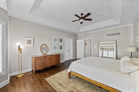 $999,999 | 16750 Village Drive, Loch Lloyd, MO 64012