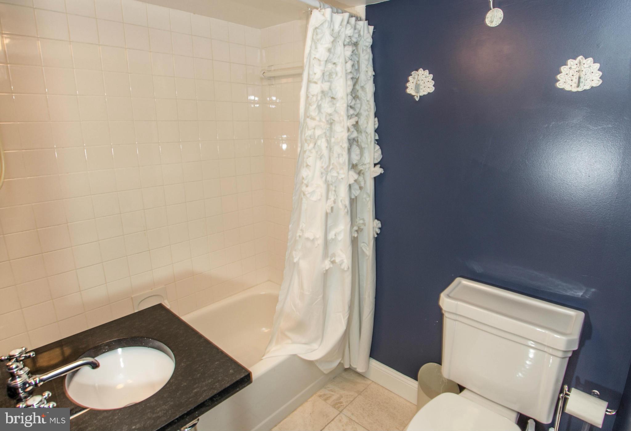 3409 O Street Northwest Washington, DC 20007 - Photo 26 of 30 Au Pair Suite Bath