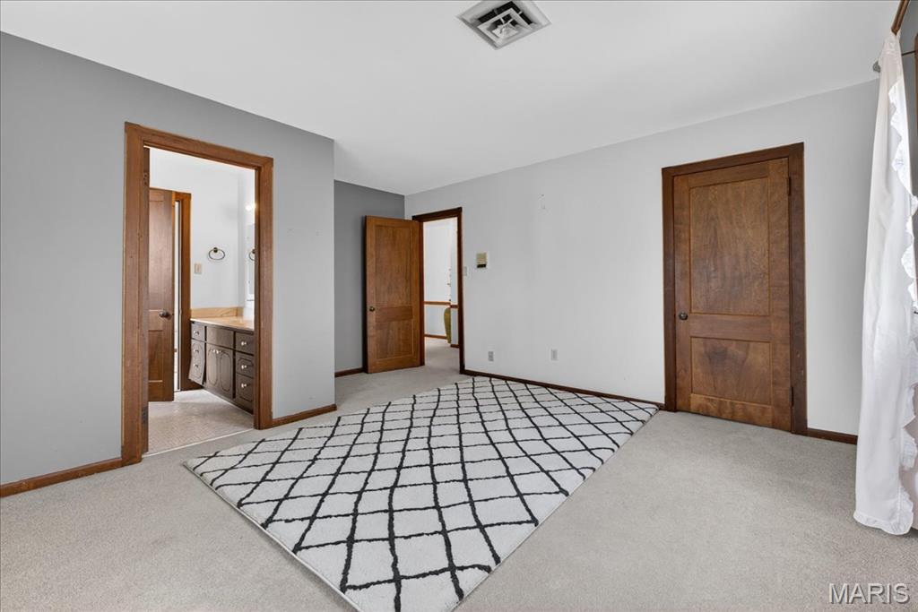 13777 Clayton Road Town and Country, MO 63017 - Photo 30 of 57