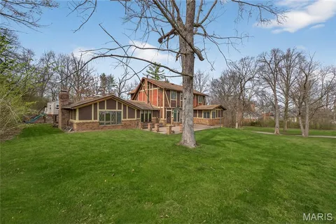$894,900 | 13777 Clayton Road, Town and Country, MO 63017