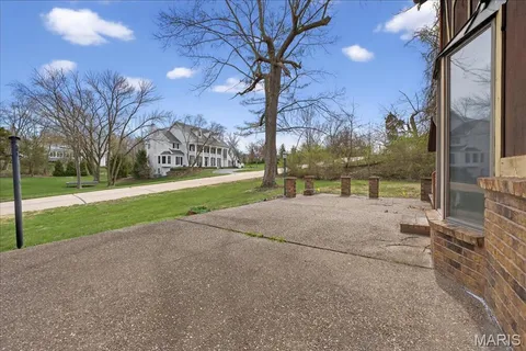 $894,900 | 13777 Clayton Road, Town and Country, MO 63017