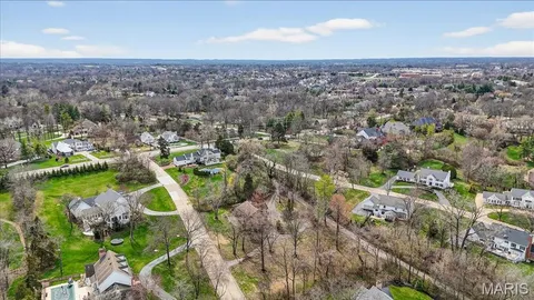 $894,900 | 13777 Clayton Road, Town and Country, MO 63017