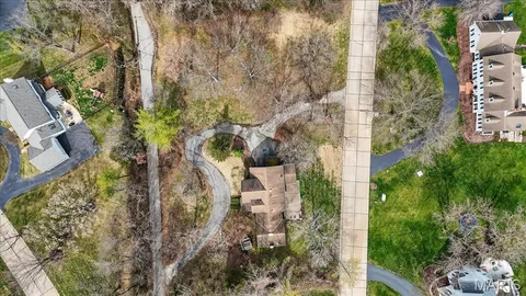 $894,900 | 13777 Clayton Road, Town and Country, MO 63017