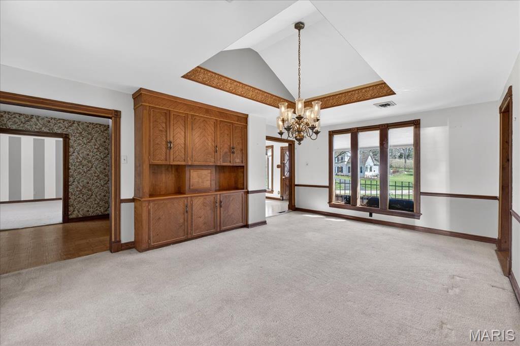 13777 Clayton Road Town and Country, MO 63017 - Photo 9 of 57