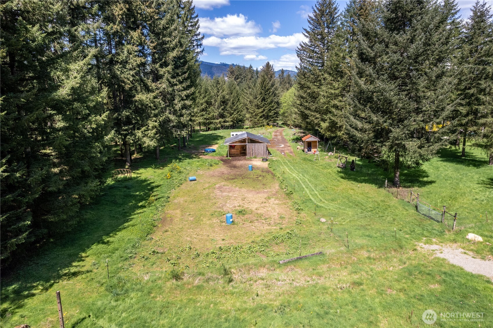 171 Sugar Pine Road Ariel, WA 98603 - Photo 2 of 10