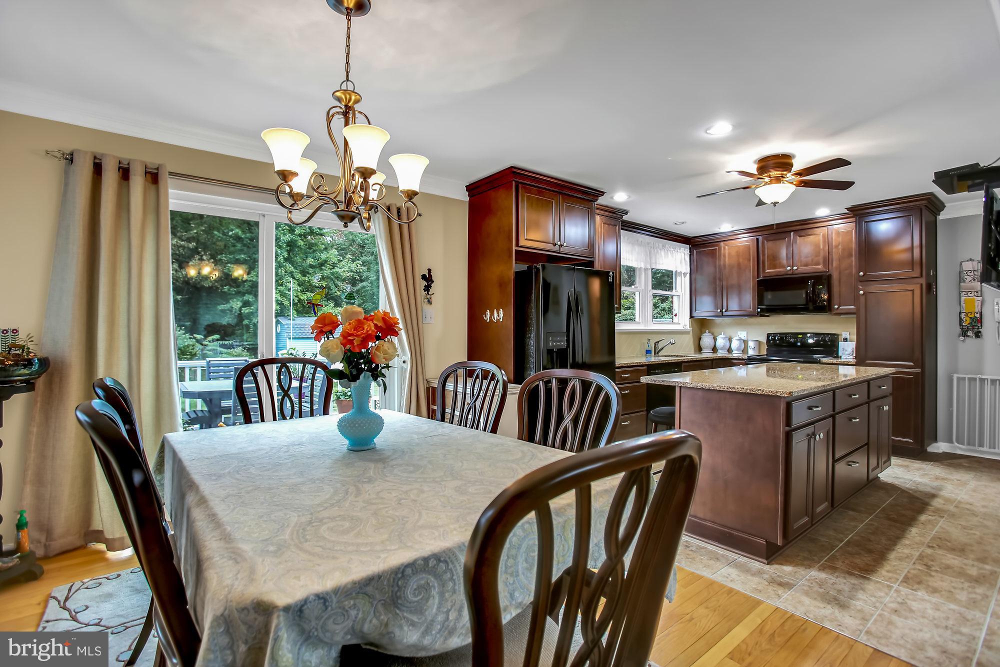 8012 East Riverside Drive Pasadena, MD 21122 - Photo 4 of 38 Living-Dining Combo with Newer Appliances
